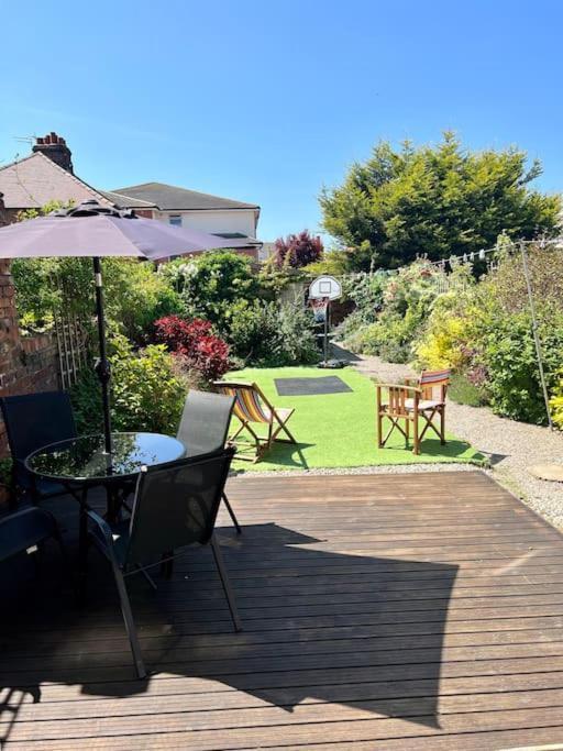 Lovely, Sunny House, By The Beach & Centre! Lytham St Annes Exterior photo